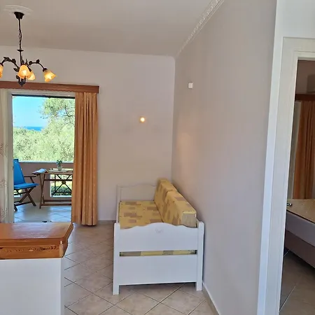 Dionysia 4*