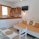 Dionysia 4*