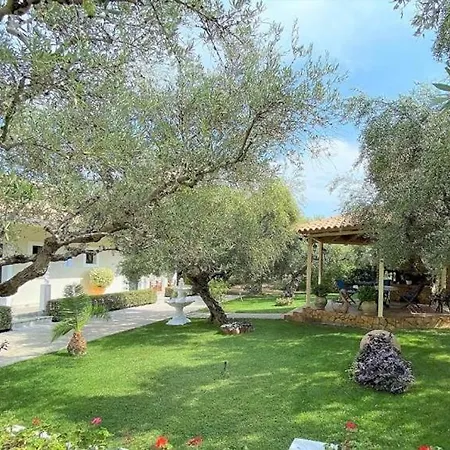 Dionysia Apartmanhotel Amúdi