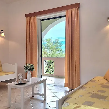 Dionysia Aparthotel *